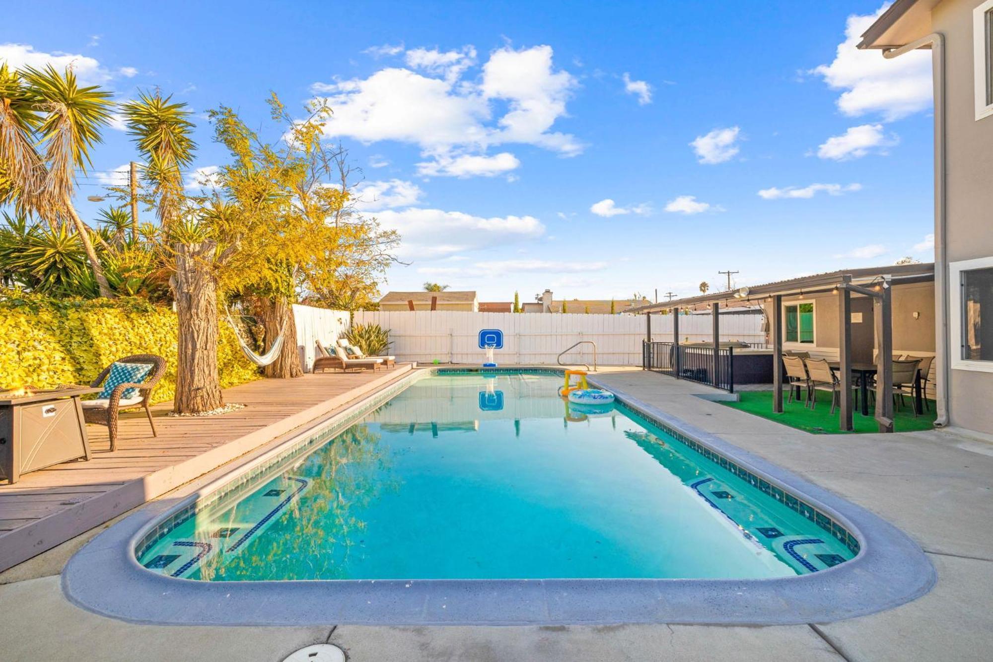 Serene Sanctuary Pool, Hot Tub And Game Villa *