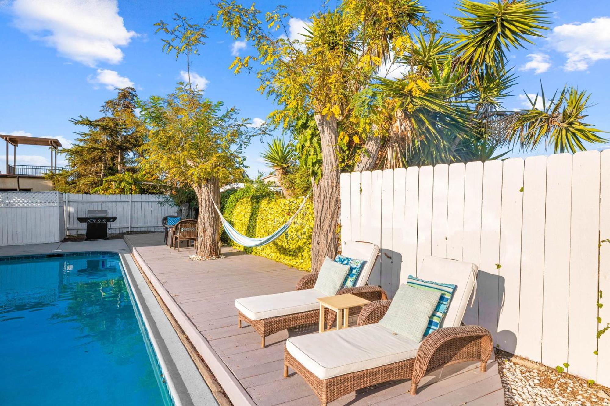 Serene Sanctuary Pool, Hot Tub And Game